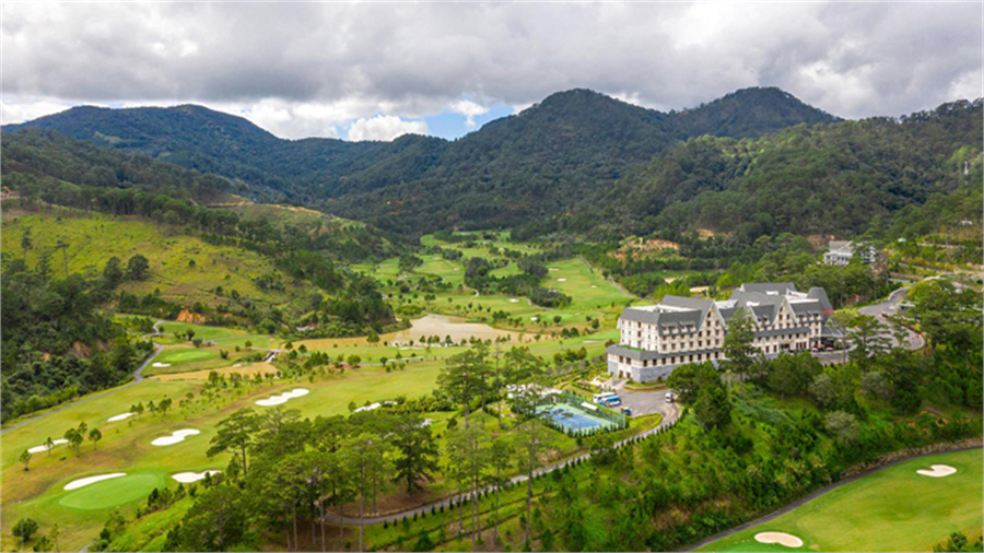SAM Tuyen Lam Golf & Resorts